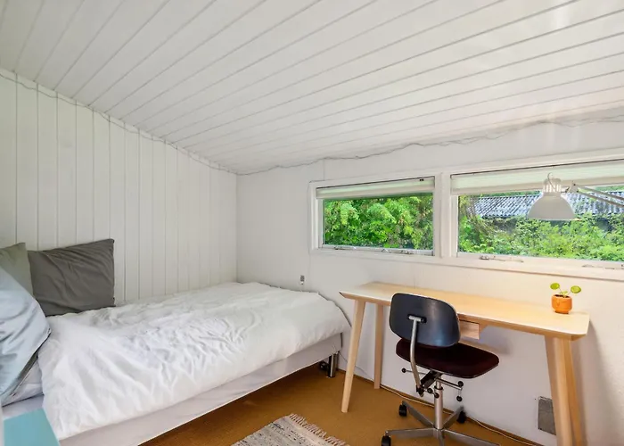 Cosy In Hilly Nature With Beautiful Views, Covered Terrace And Fire Pit In Peaceful Surroundings Close To Sletterhage Lighthouse, The * Knebel